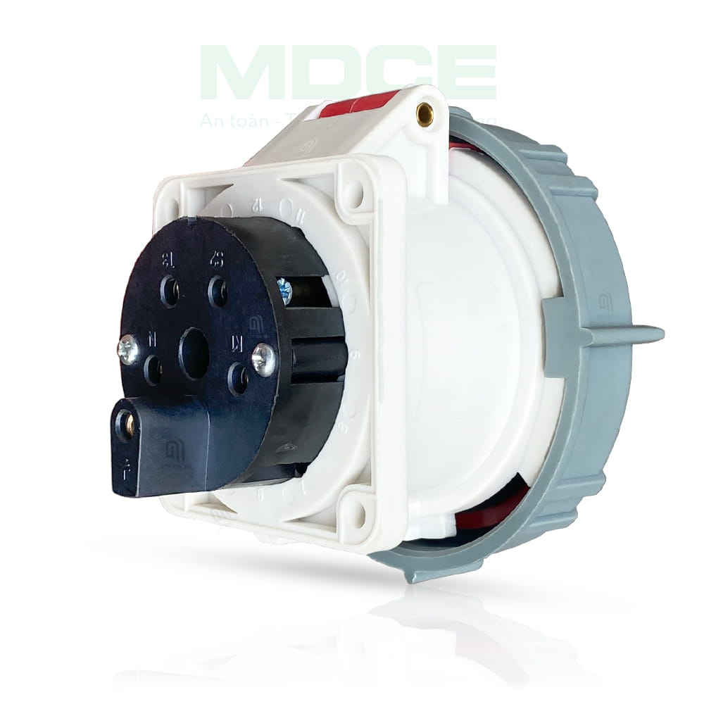 Cấu tạo ổ cắm 32A 5 chấu gắn cố định MD3252